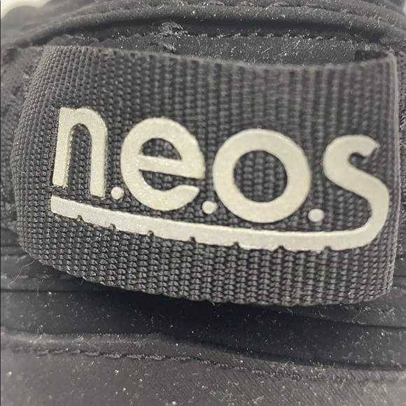 N.E.O.S performance overshoe. Small, black, new - Picture 11 of 13